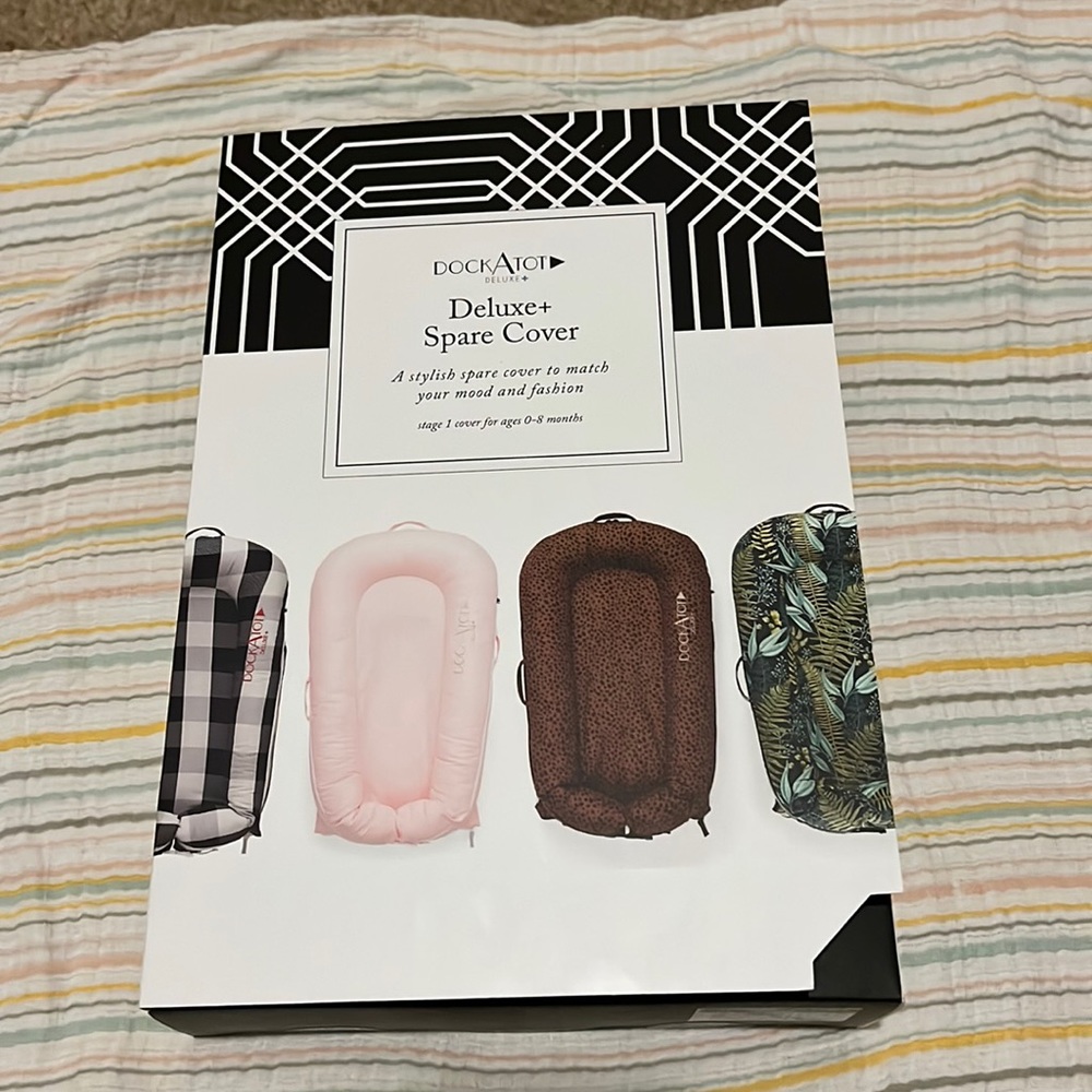 DockATot deluxe+ cover